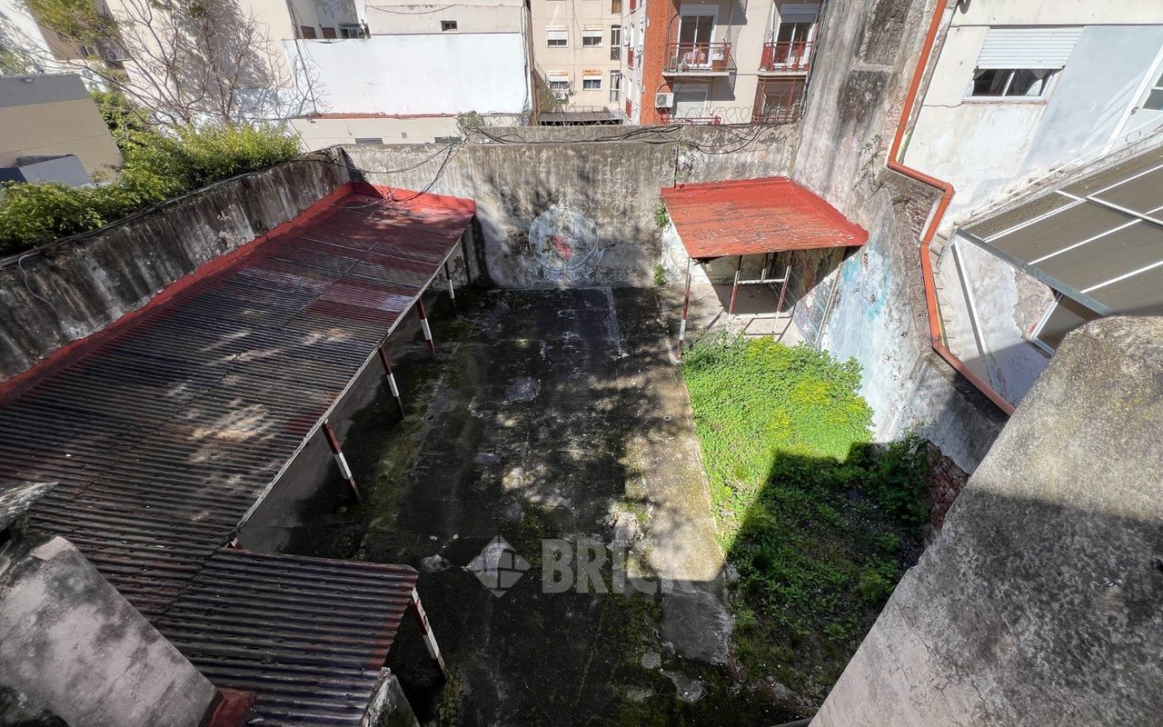 LACROZE, FEDERICO, AV. al 2400 Piso 1 12