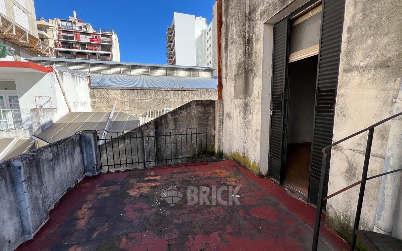 LACROZE, FEDERICO, AV. al 2400 Piso 1 13