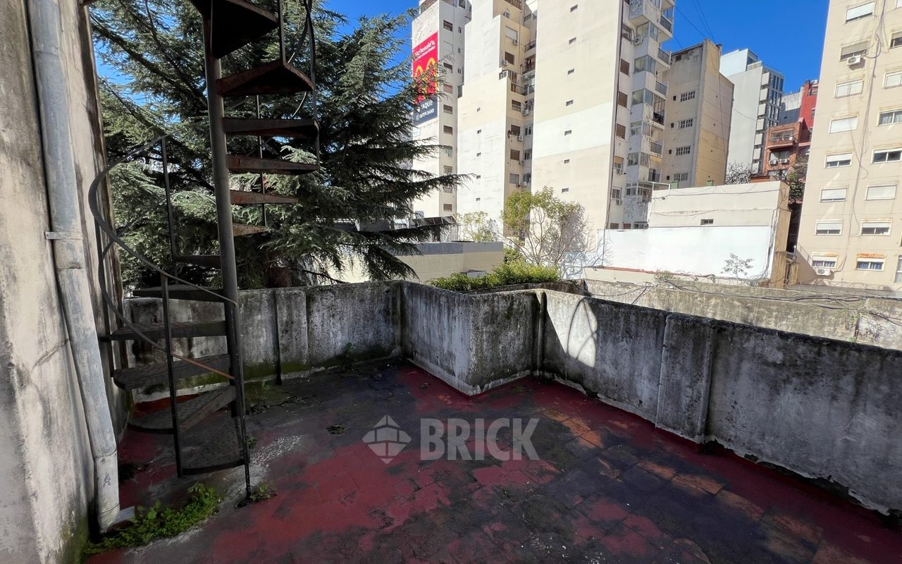 LACROZE, FEDERICO, AV. al 2400 Piso 1 14