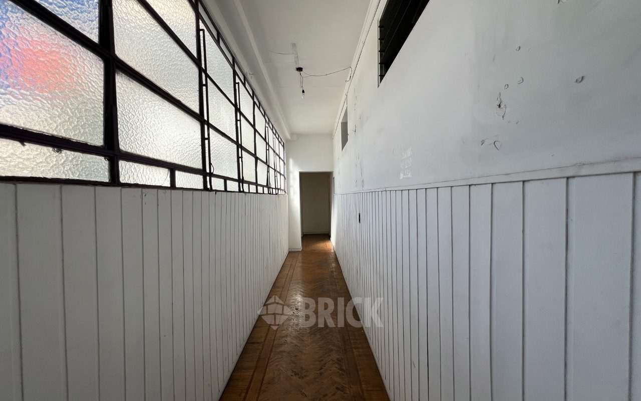 LACROZE, FEDERICO, AV. al 2400 Piso 1 24