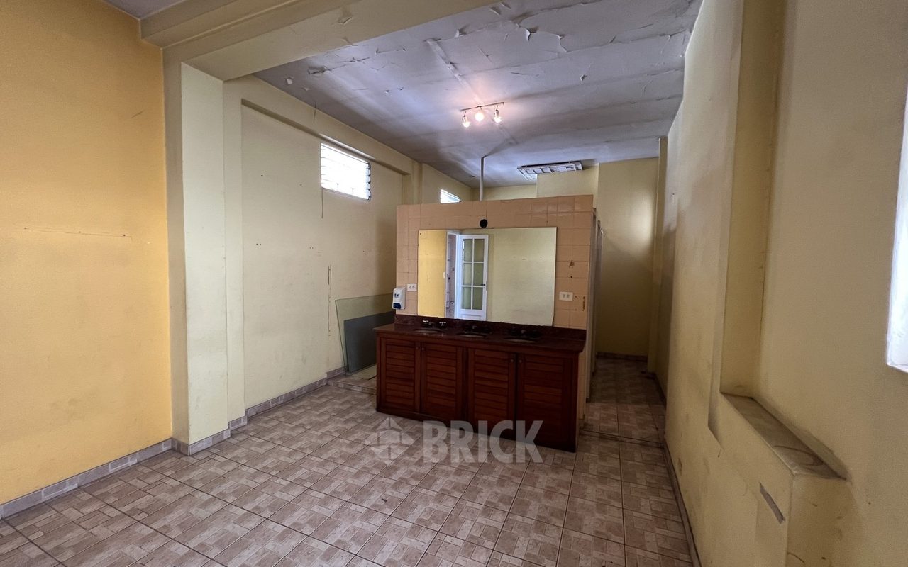 LACROZE, FEDERICO, AV. al 2400 Piso 1 28