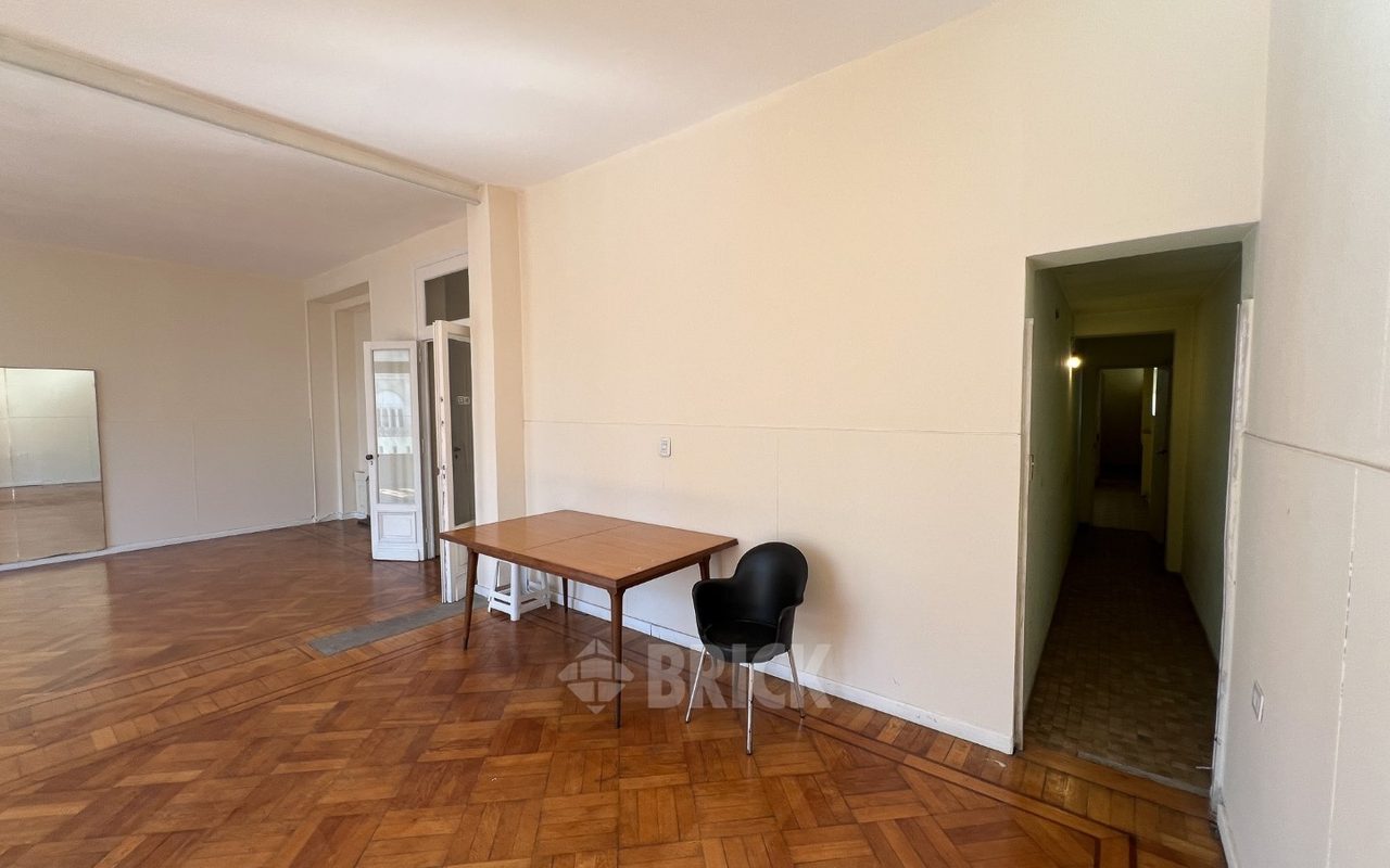 LACROZE, FEDERICO, AV. al 2400 Piso 1 33