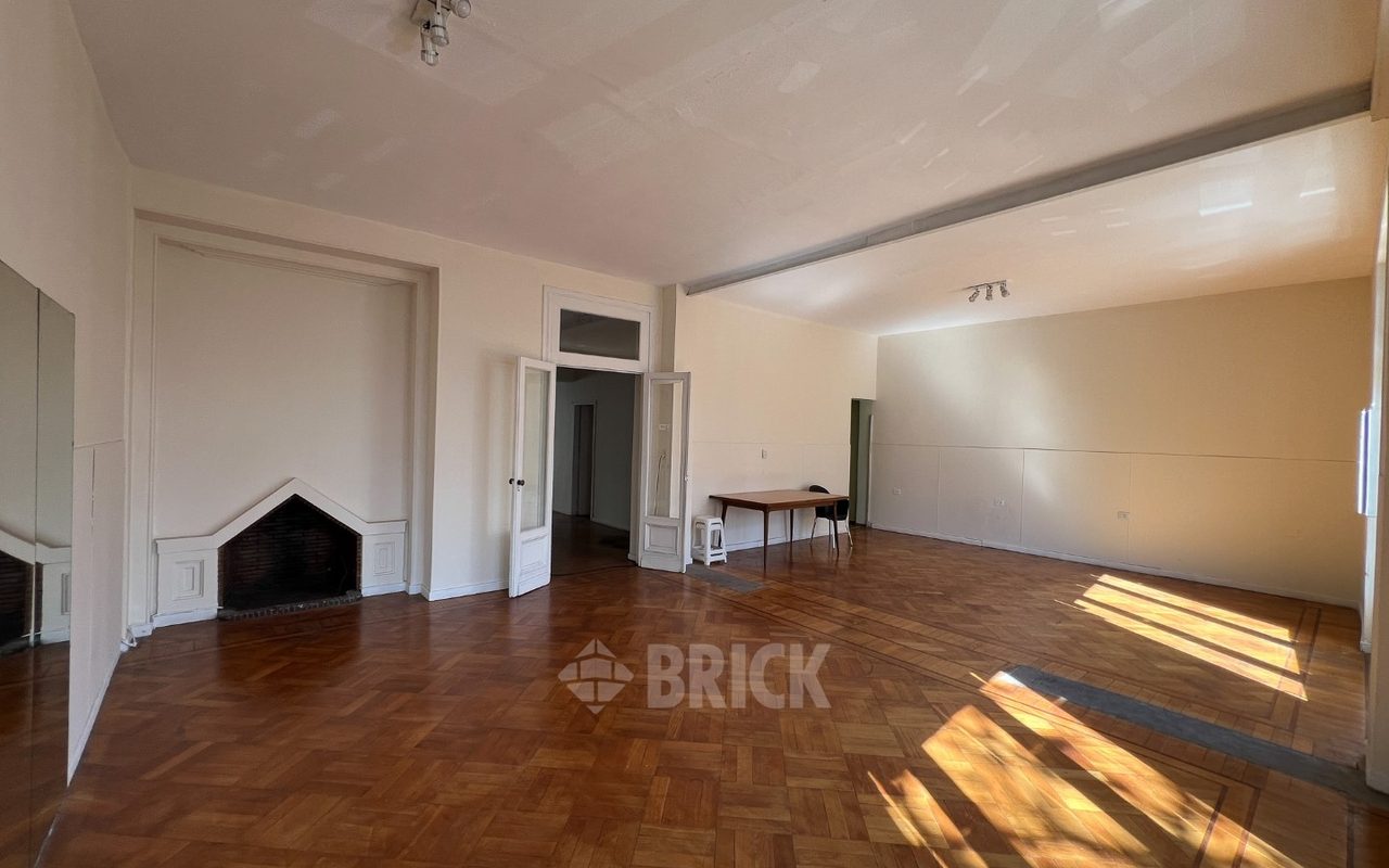 LACROZE, FEDERICO, AV. al 2400 Piso 1 34