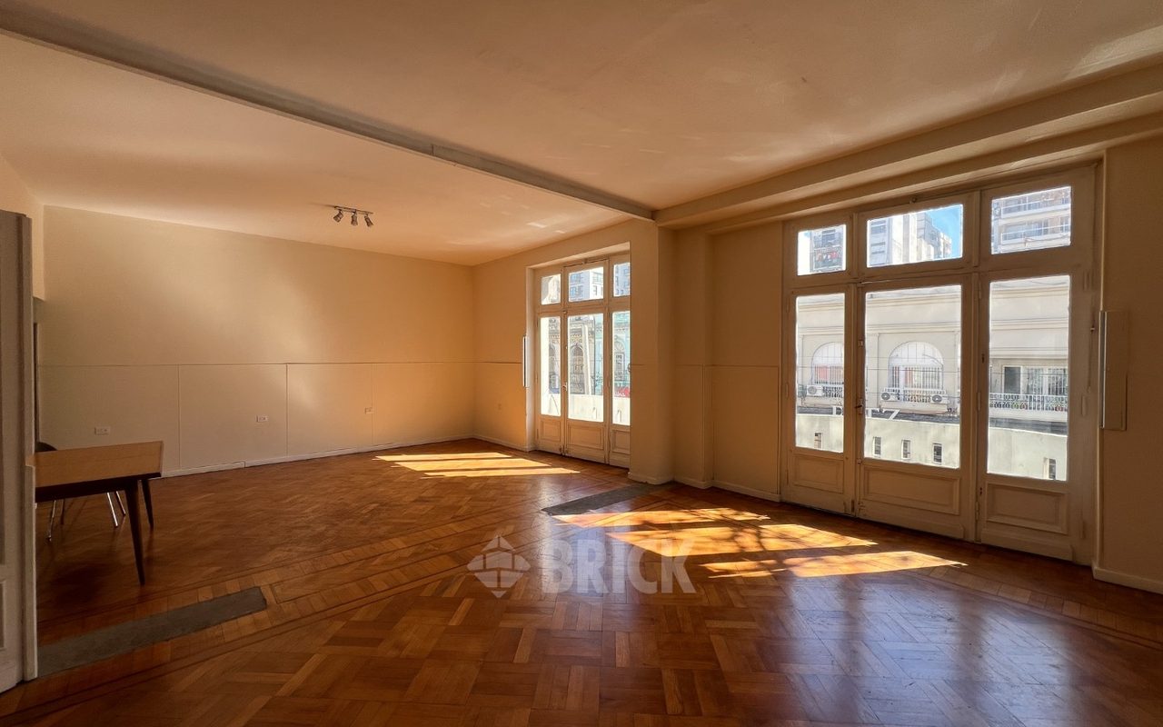 LACROZE, FEDERICO, AV. al 2400 Piso 1 35