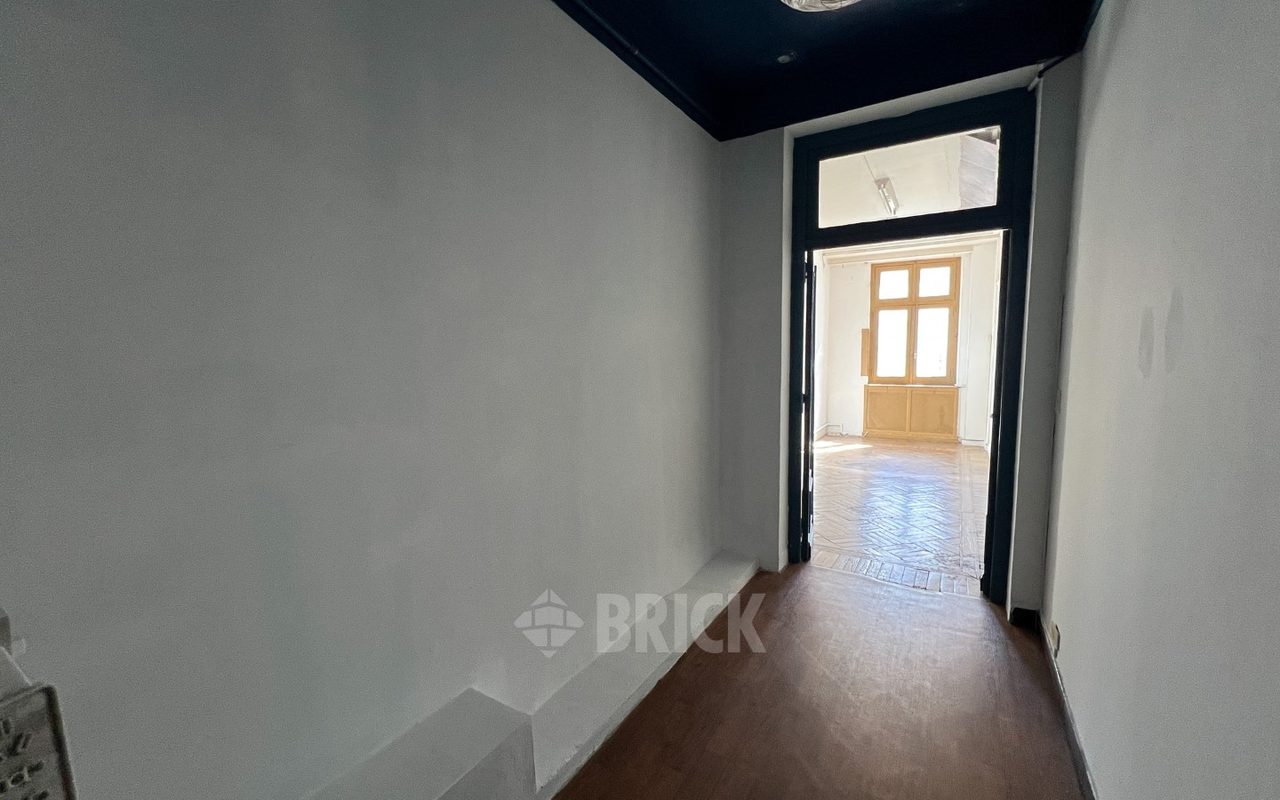 LACROZE, FEDERICO, AV. al 2400 Piso 1 42