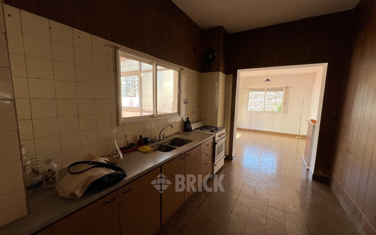 LACROZE, FEDERICO, AV. al 2400 Piso 1 46