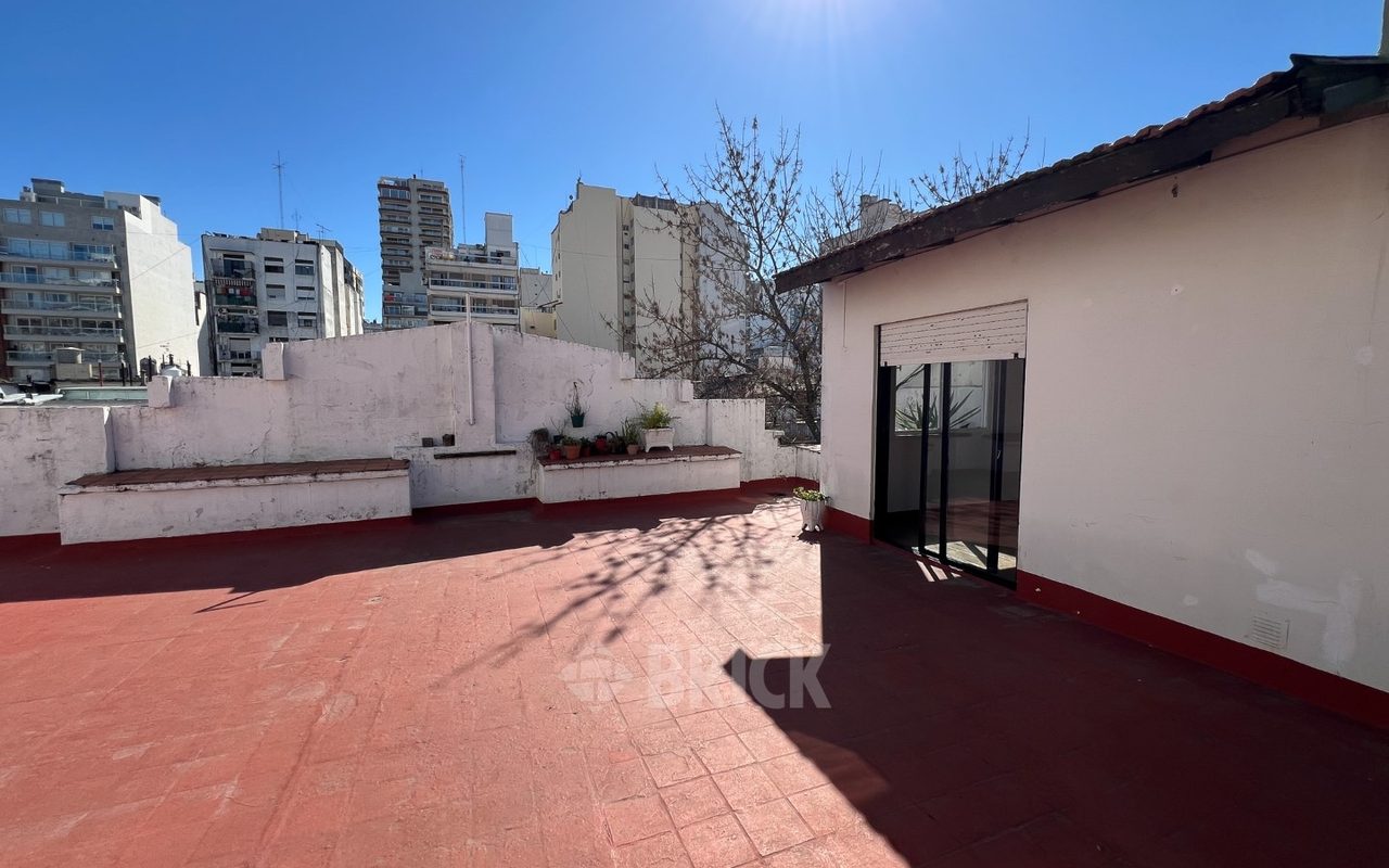 LACROZE, FEDERICO, AV. al 2400 Piso 1 52