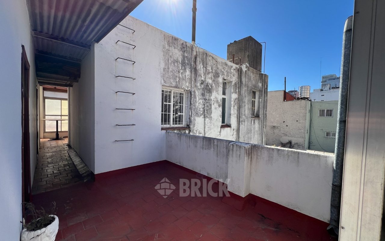 LACROZE, FEDERICO, AV. al 2400 Piso 1 60