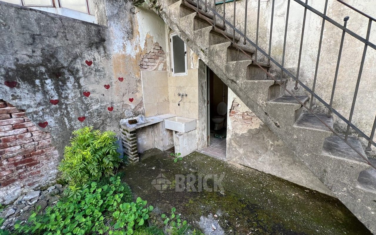 LACROZE, FEDERICO, AV. al 2400 Piso 1 7