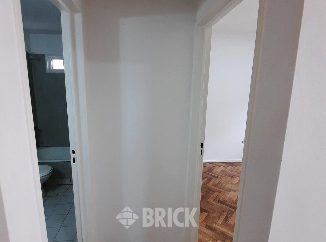 SUIPACHA al 700 Piso 12 13