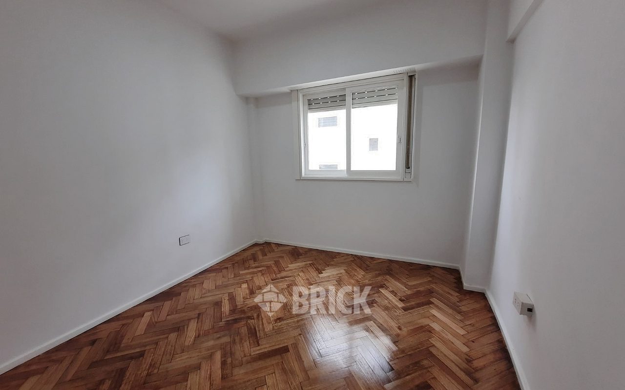 SUIPACHA al 700 Piso 12 14