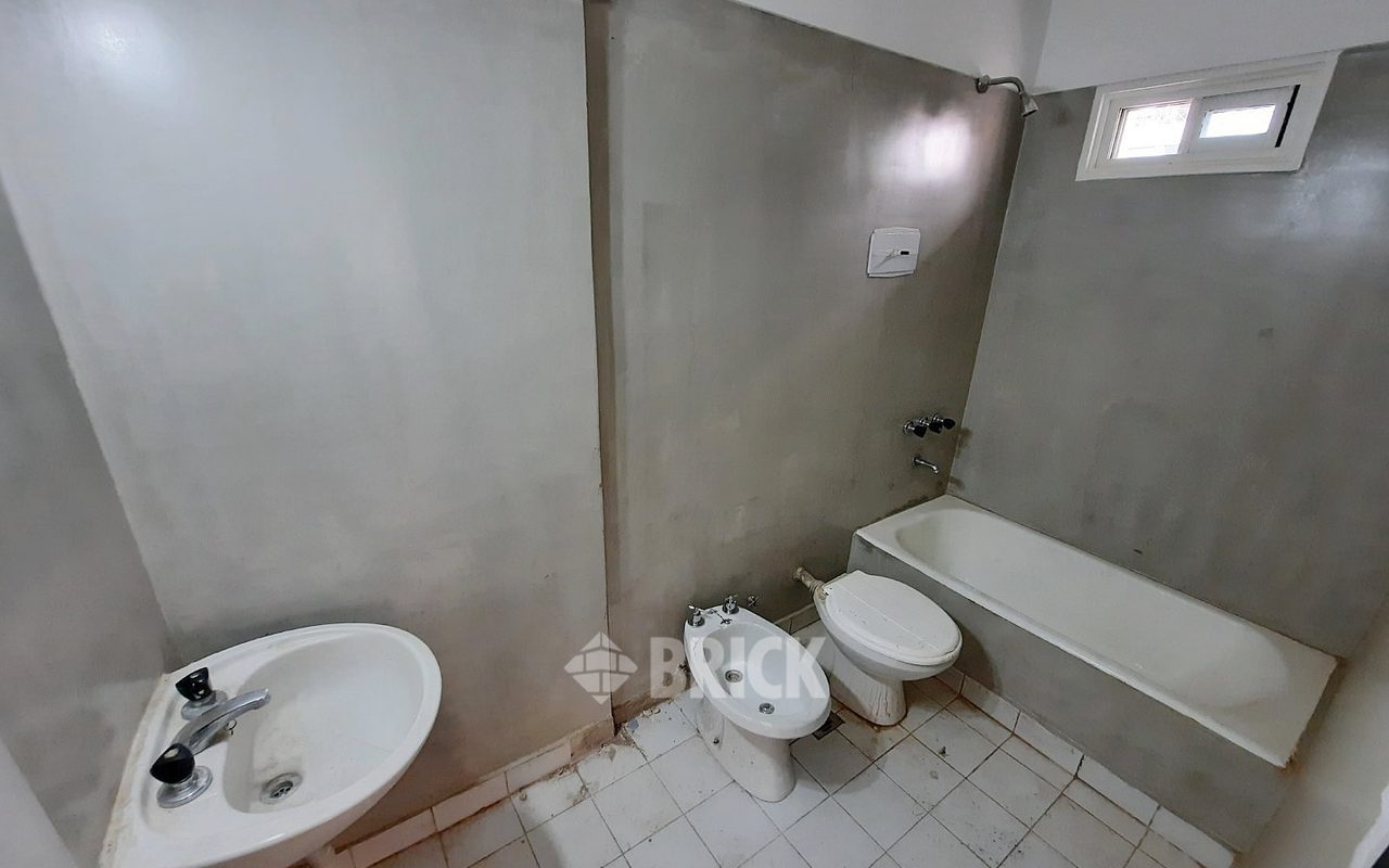 SUIPACHA al 700 Piso 12 16