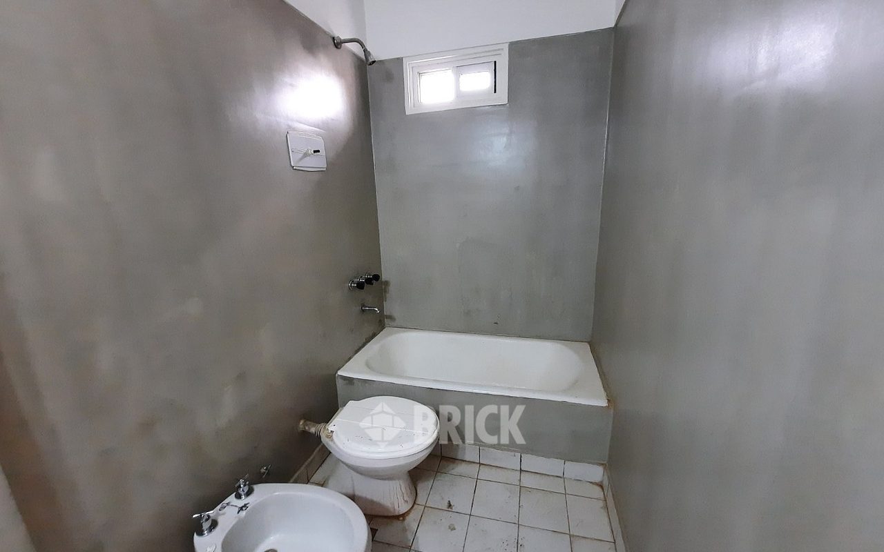 SUIPACHA al 700 Piso 12 17