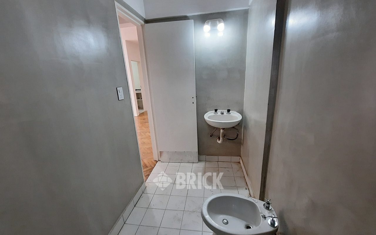 SUIPACHA al 700 Piso 12 18