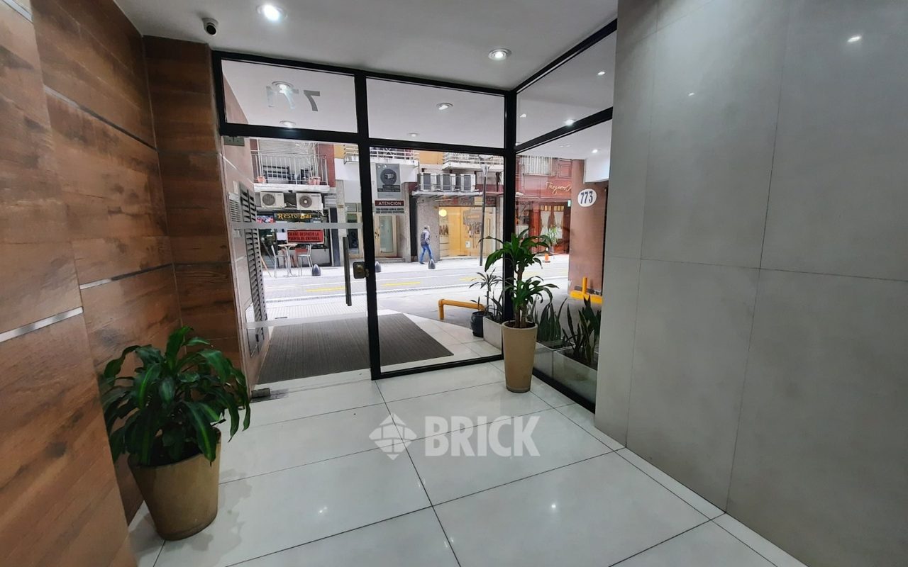 SUIPACHA al 700 Piso 12 21