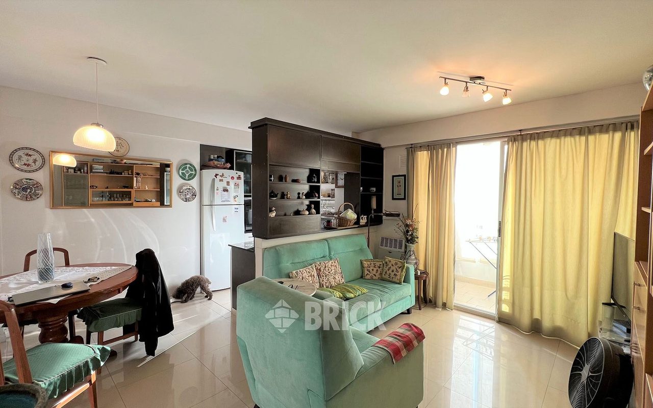 AVELLANEDA, AV. al 1700 Piso 7 1