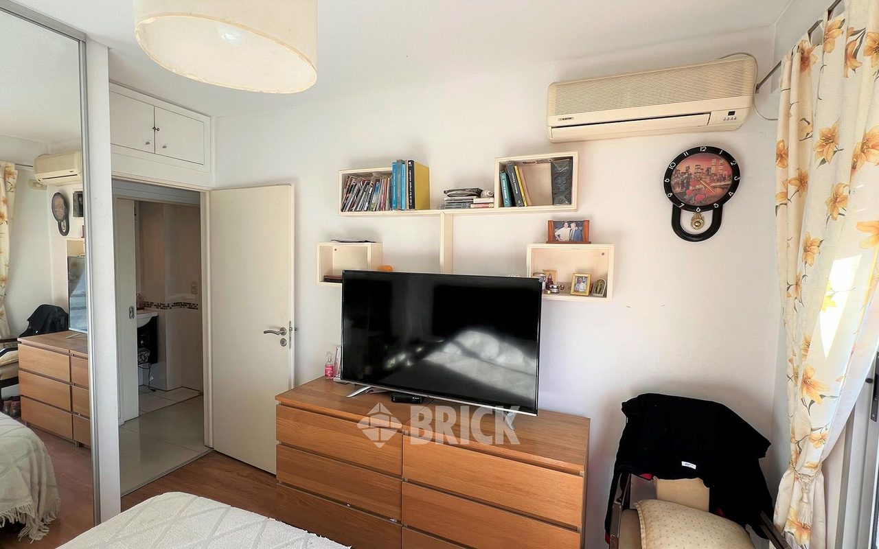 AVELLANEDA, AV. al 1700 Piso 7 13