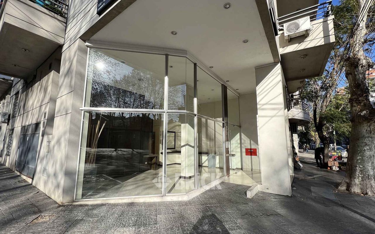 AVELLANEDA, AV. al 1700 Piso 7 24