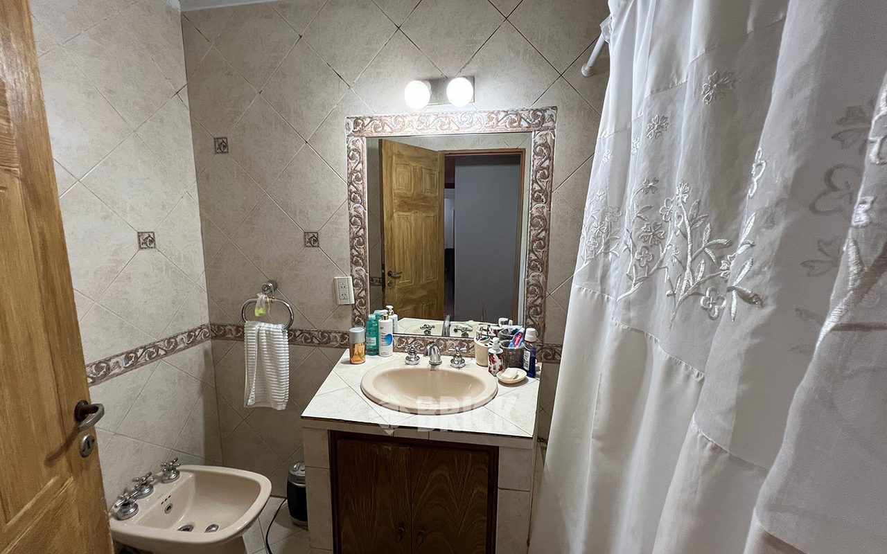 MEDRANO, AV. al 600 Piso 1 12