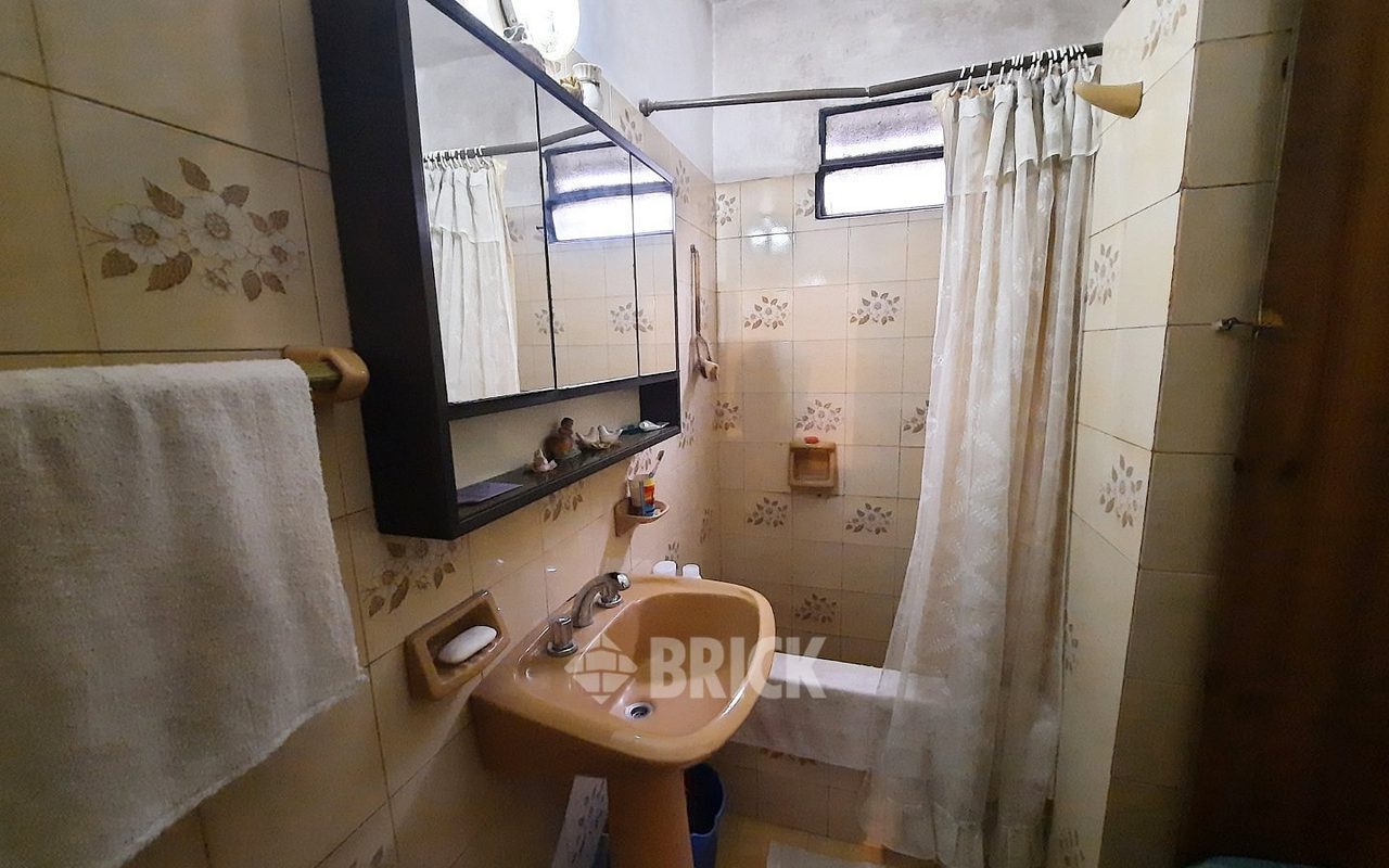 PLAUL, SANTIAGO al 3200 9