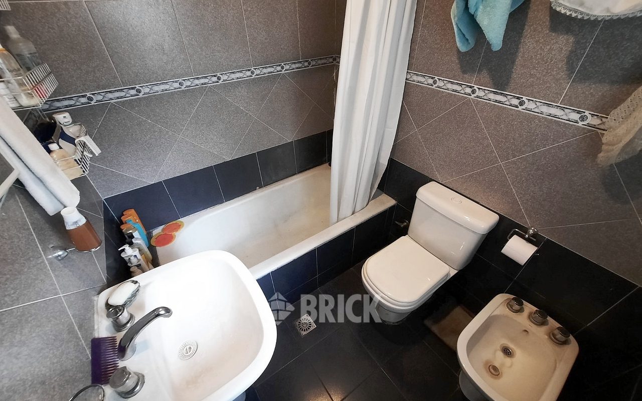 CASEROS, AV. al 2000 Piso 1 10