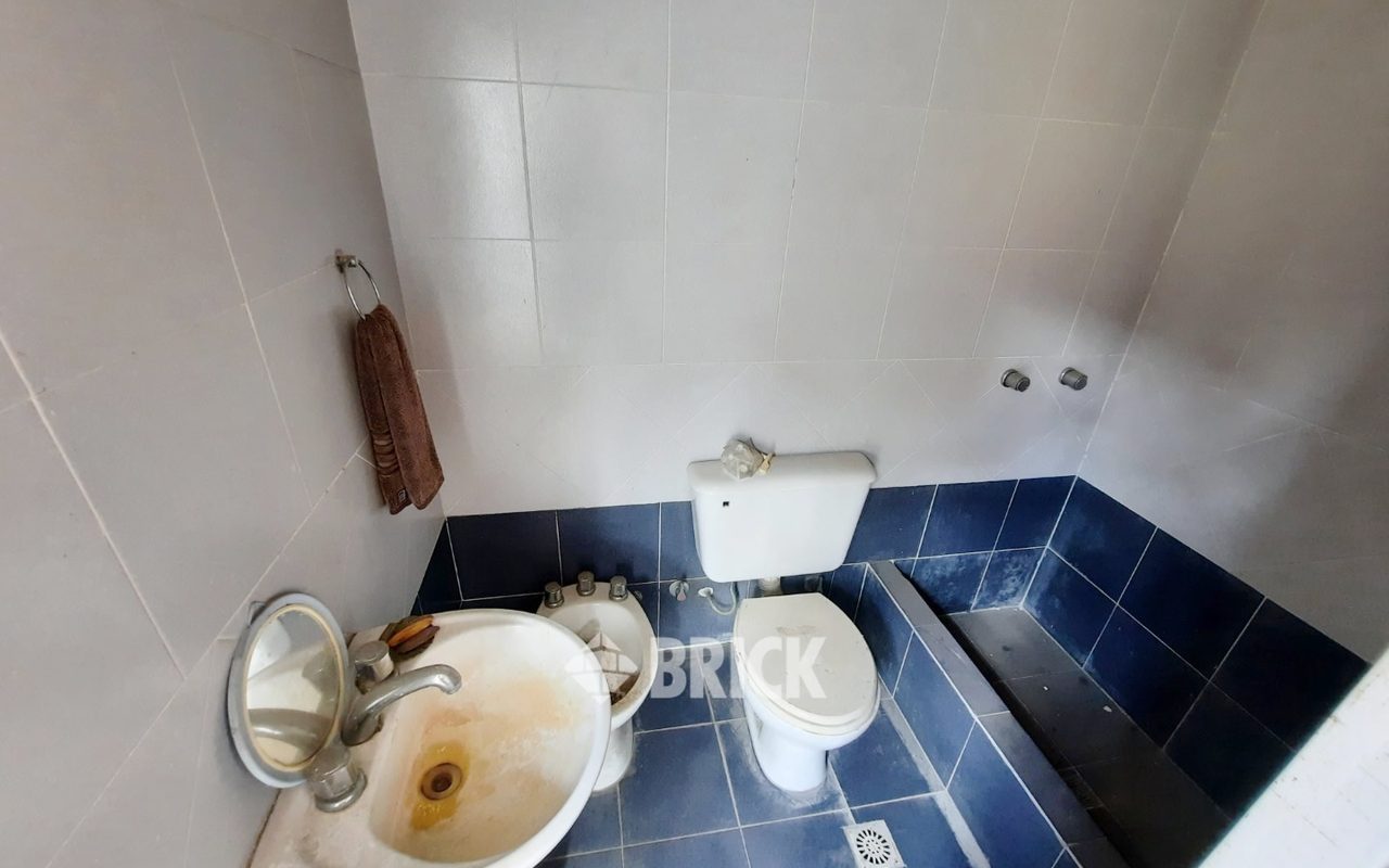 CASEROS, AV. al 2000 Piso 1 15