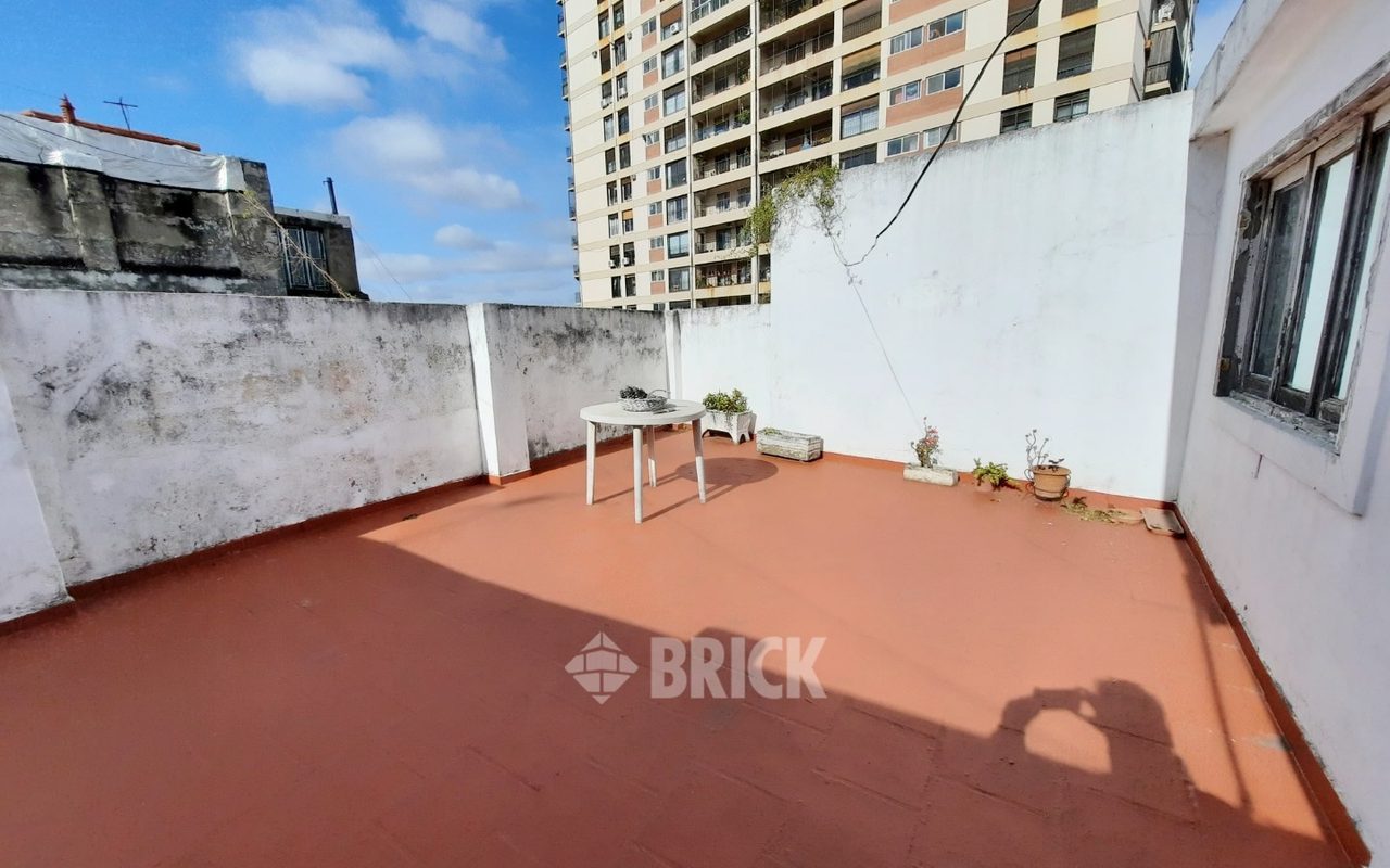 CASEROS, AV. al 2000 Piso 1 18