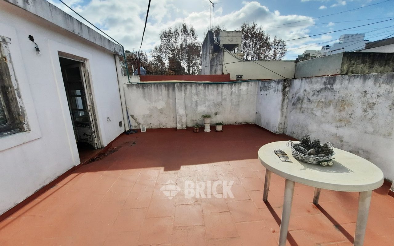 CASEROS, AV. al 2000 Piso 1 20