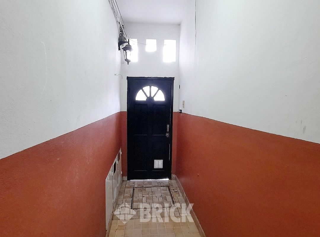 CASEROS, AV. al 2000 Piso 1 22