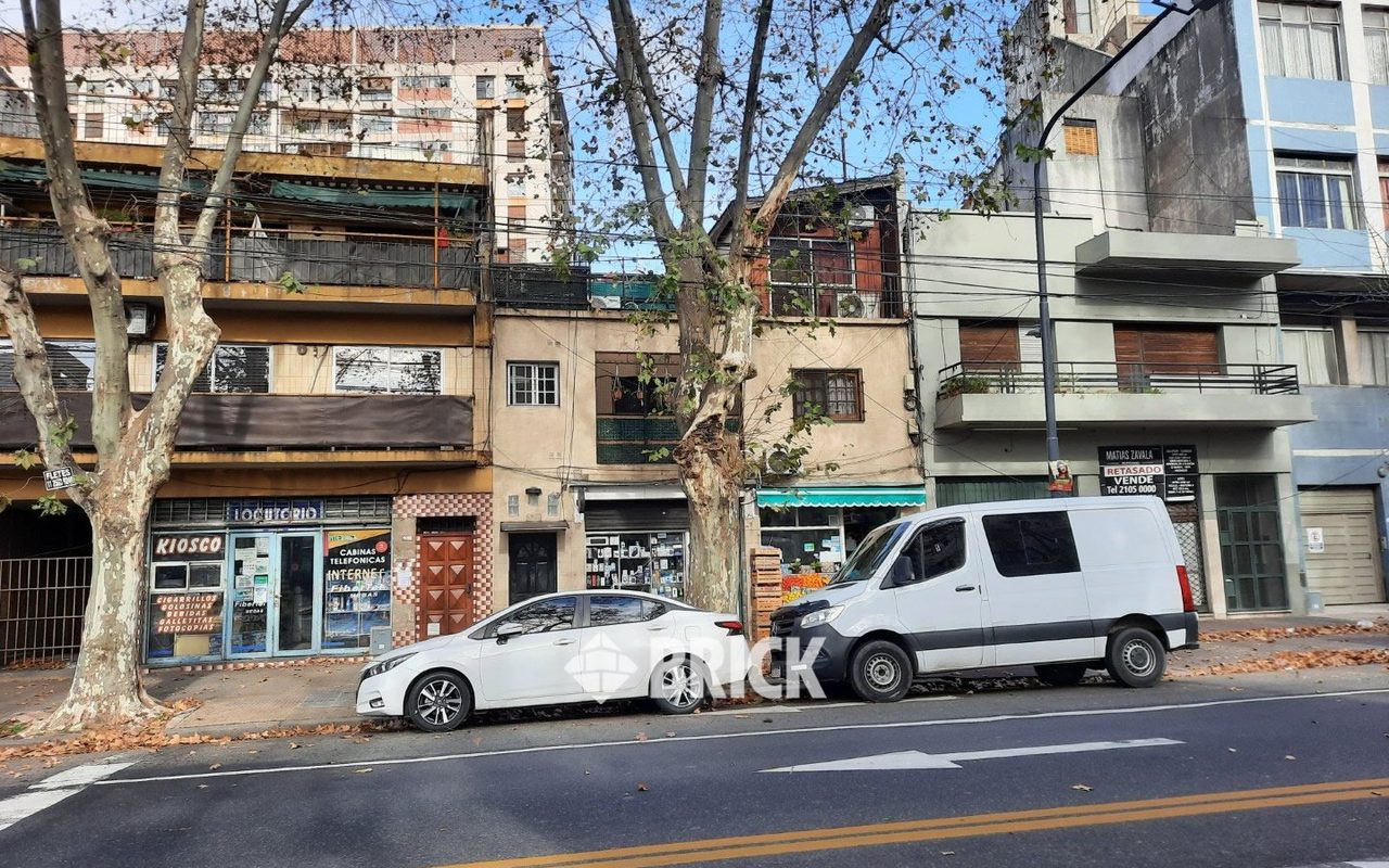 CASEROS, AV. al 2000 Piso 1 25