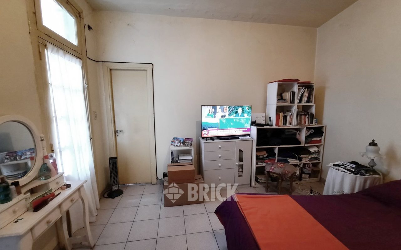 CASEROS, AV. al 2000 Piso 1 7