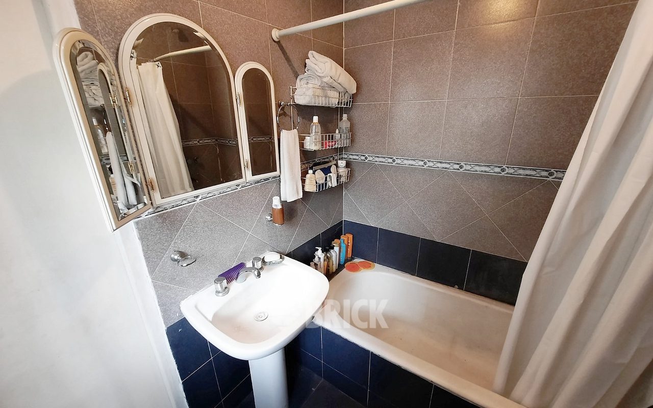 CASEROS, AV. al 2000 Piso 1 9