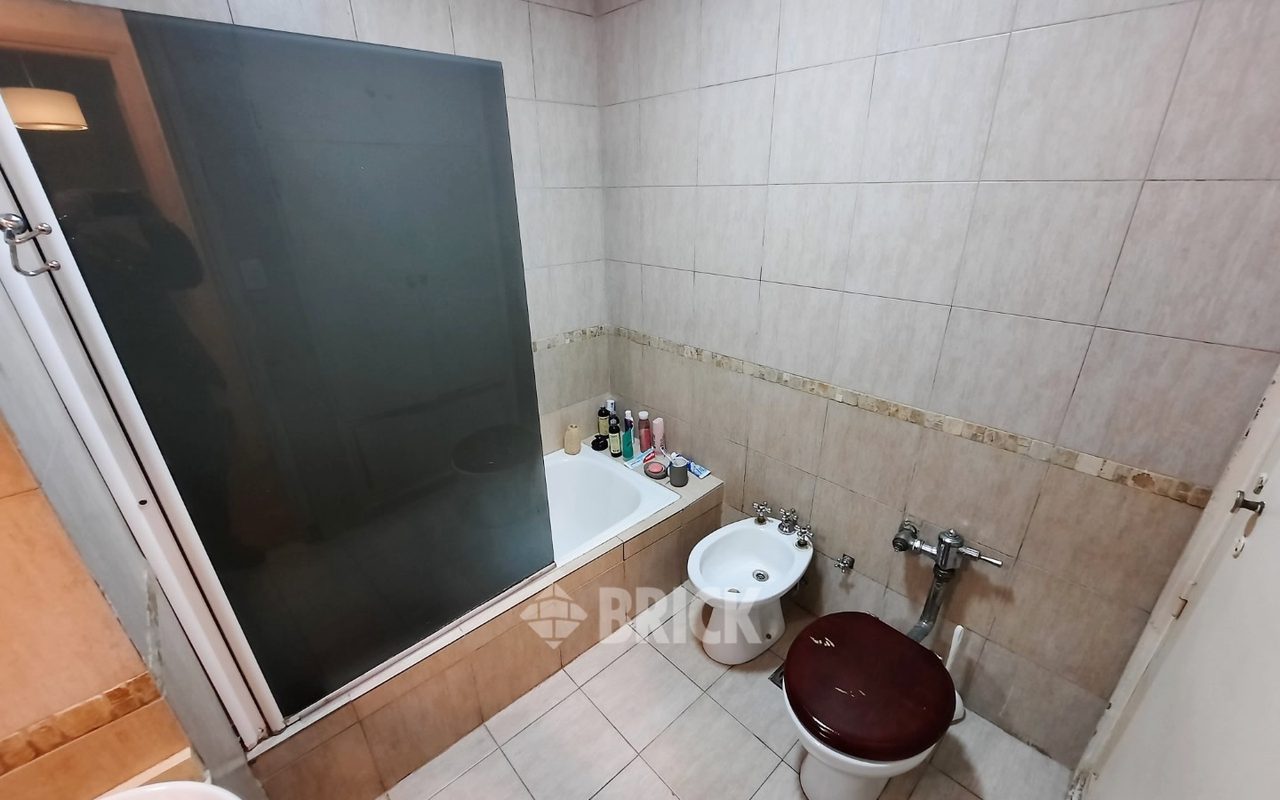 PARAGUAY al 800 Piso 2 12