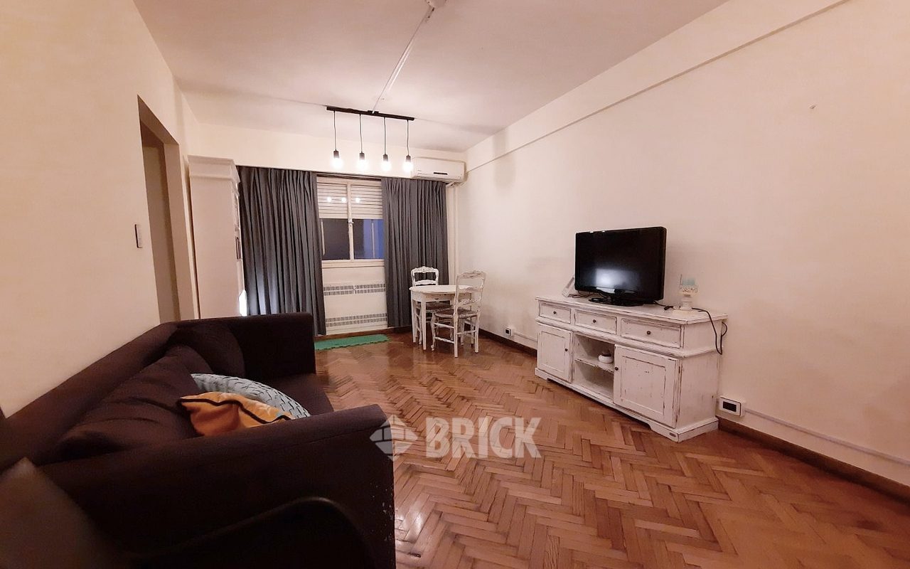 PARAGUAY al 800 Piso 2 3