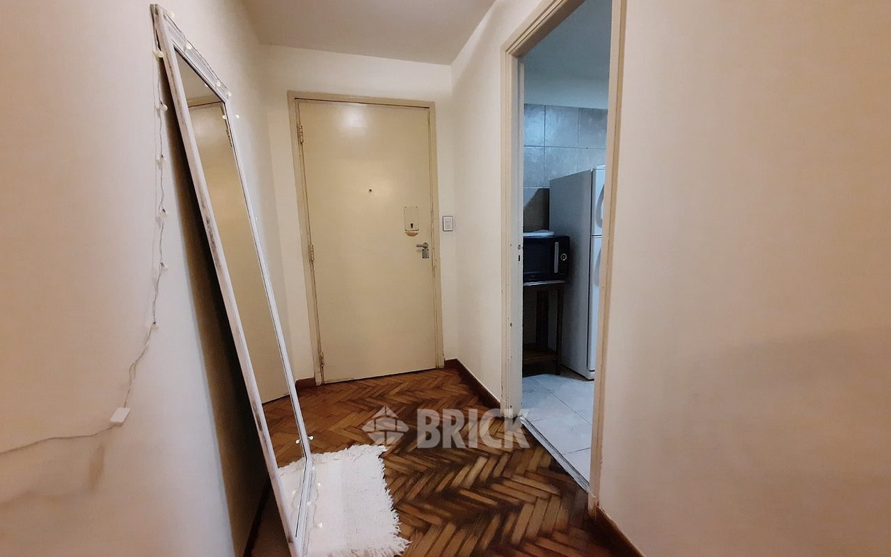 PARAGUAY al 800 Piso 2 6