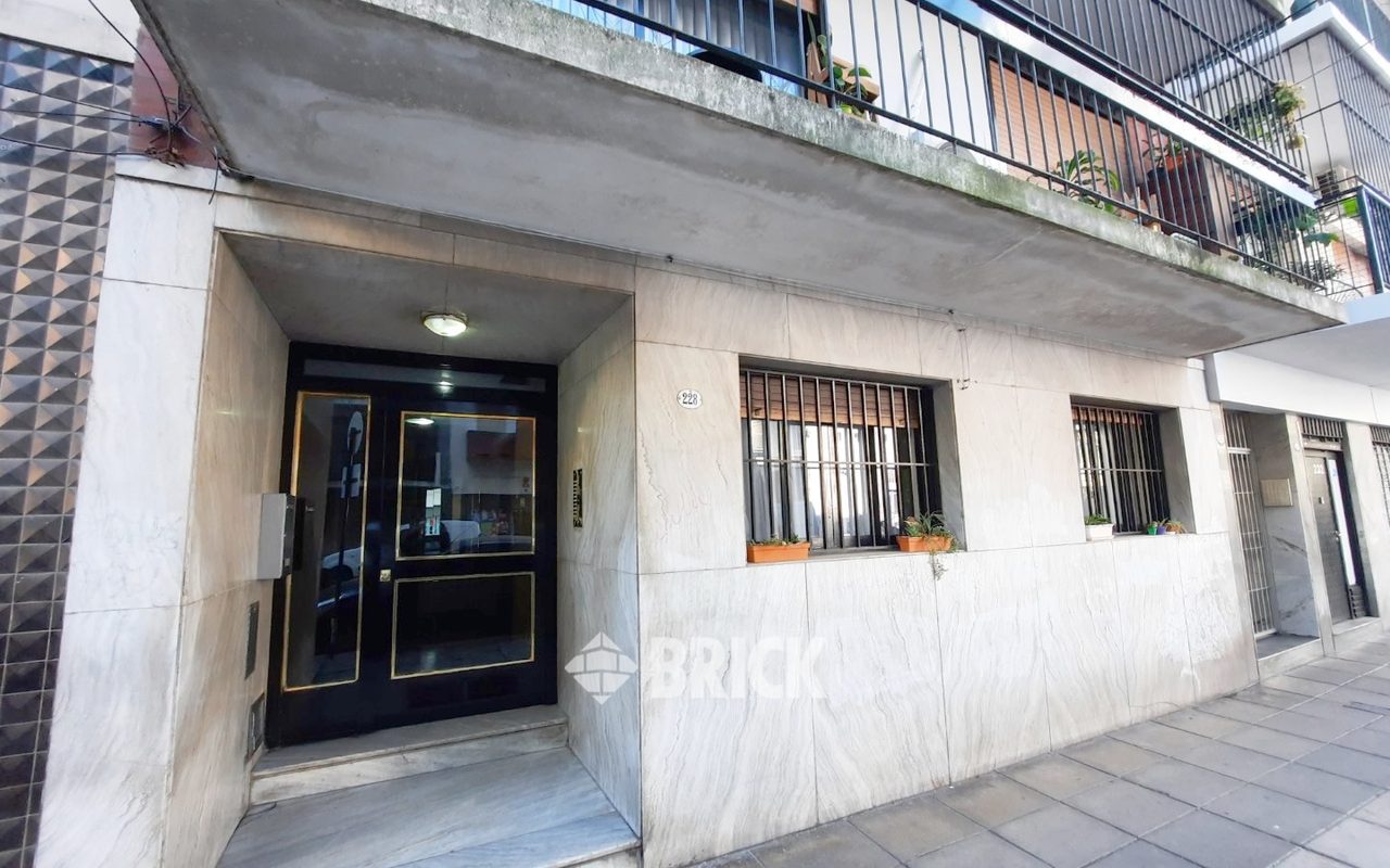 FRIAS, EUSTAQUIO al 200 Piso 8 17