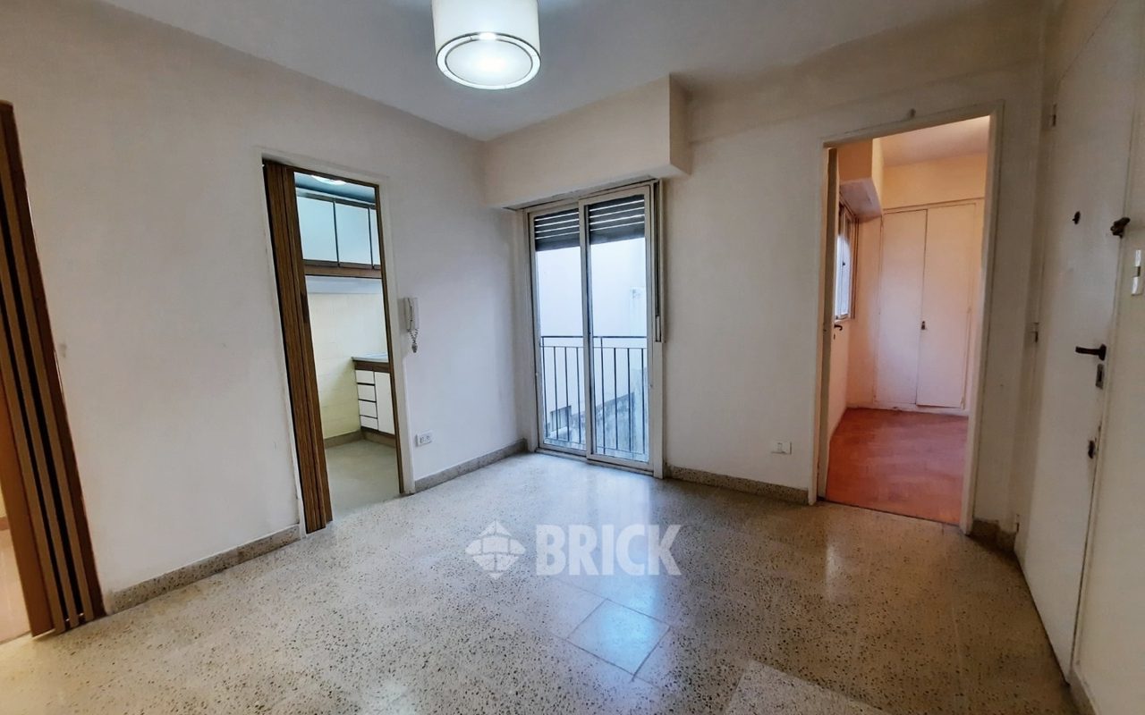 FRIAS, EUSTAQUIO al 200 Piso 8 3