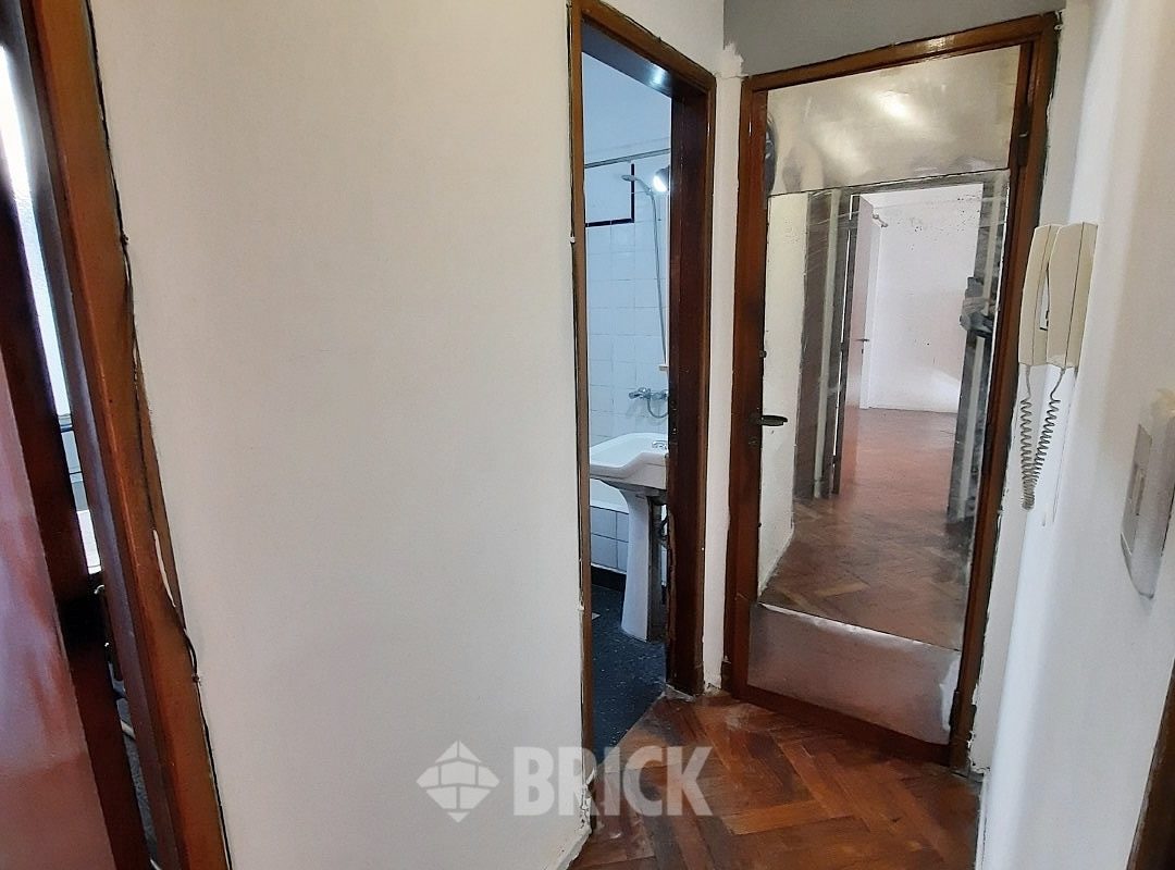 MITRE, BARTOLOME al 2200 Piso 9 5