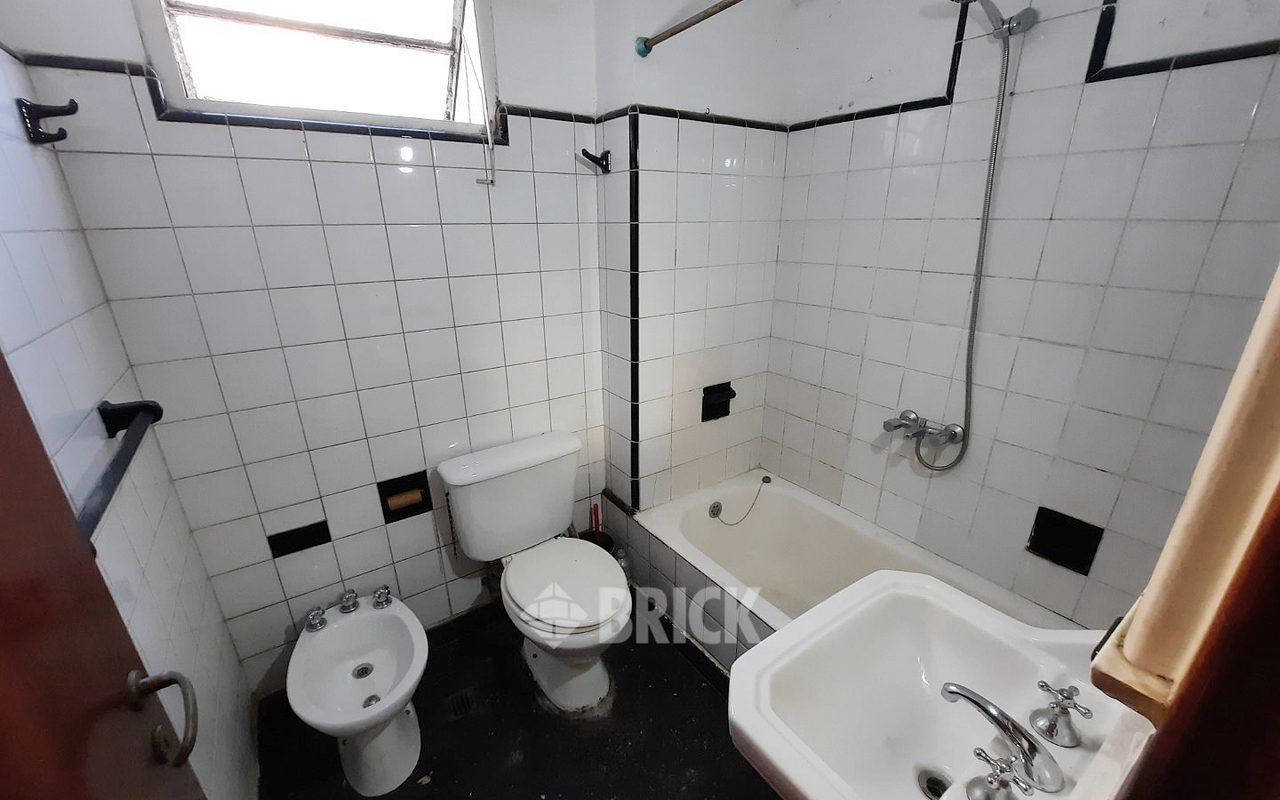 MITRE, BARTOLOME al 2200 Piso 9 8