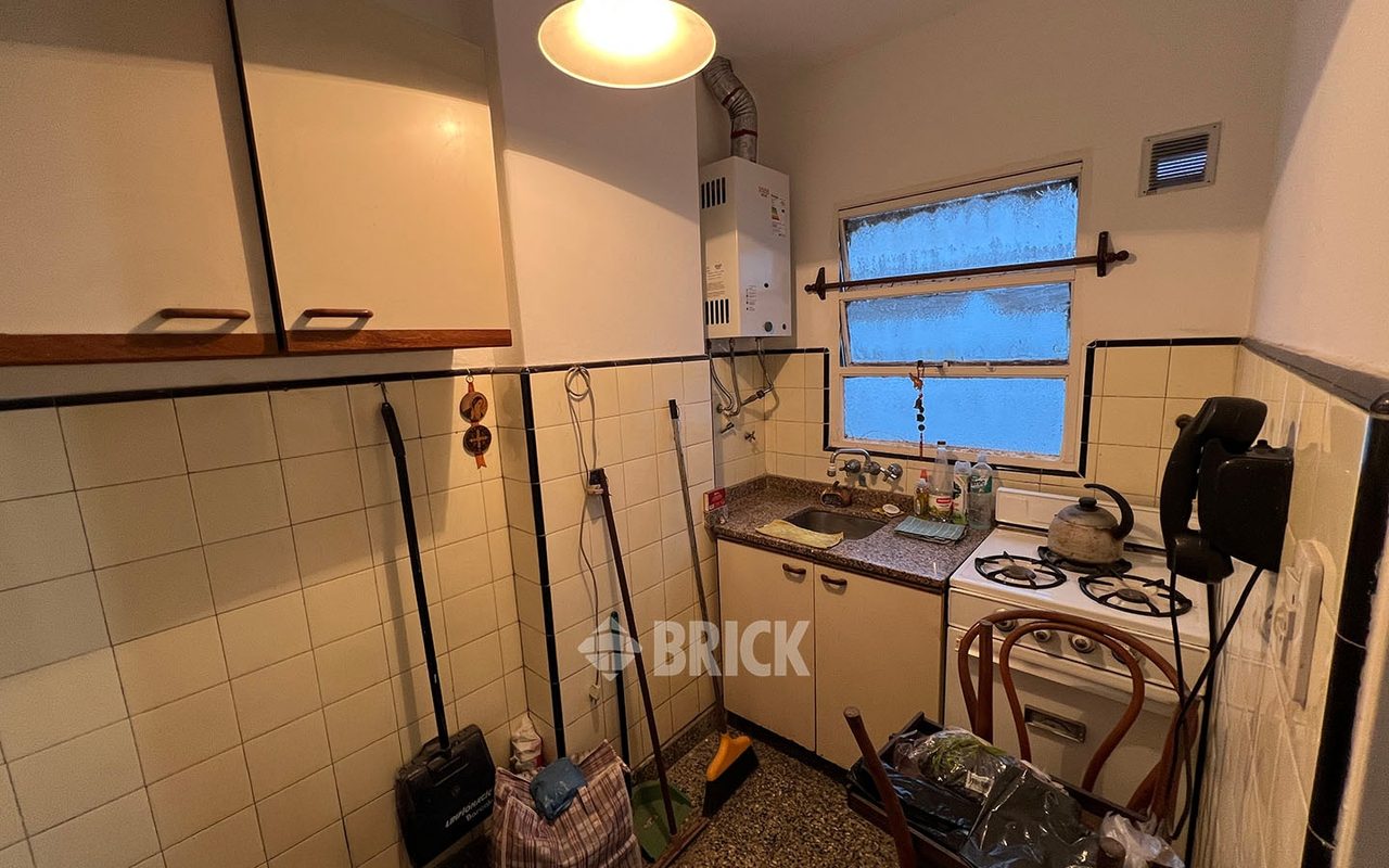 ALBERDI, JUAN B., AV. al 800 Piso 7 4