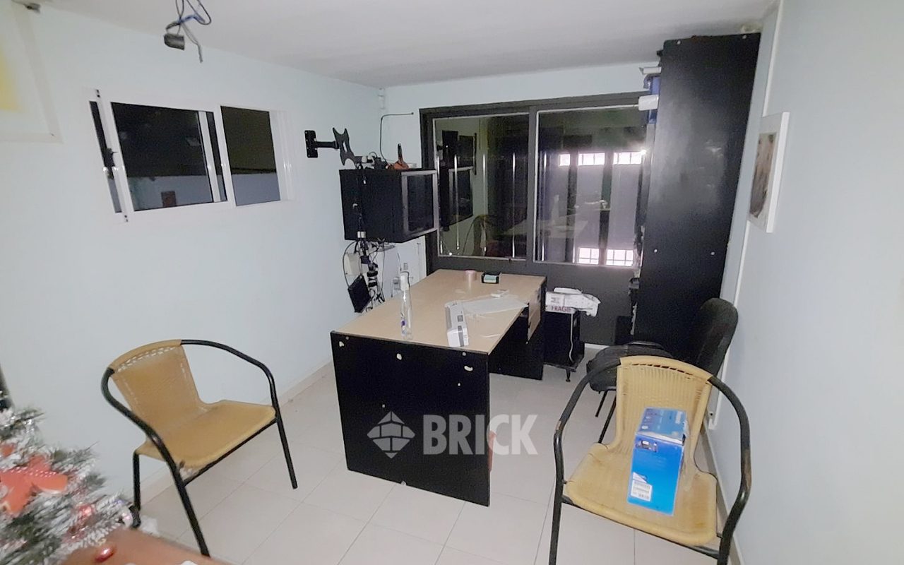 DEL VALLE IBERLUCEA al 4900 17