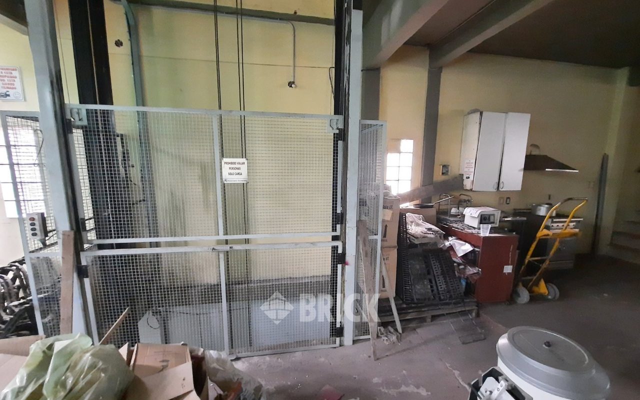 DEL VALLE IBERLUCEA al 4900 26