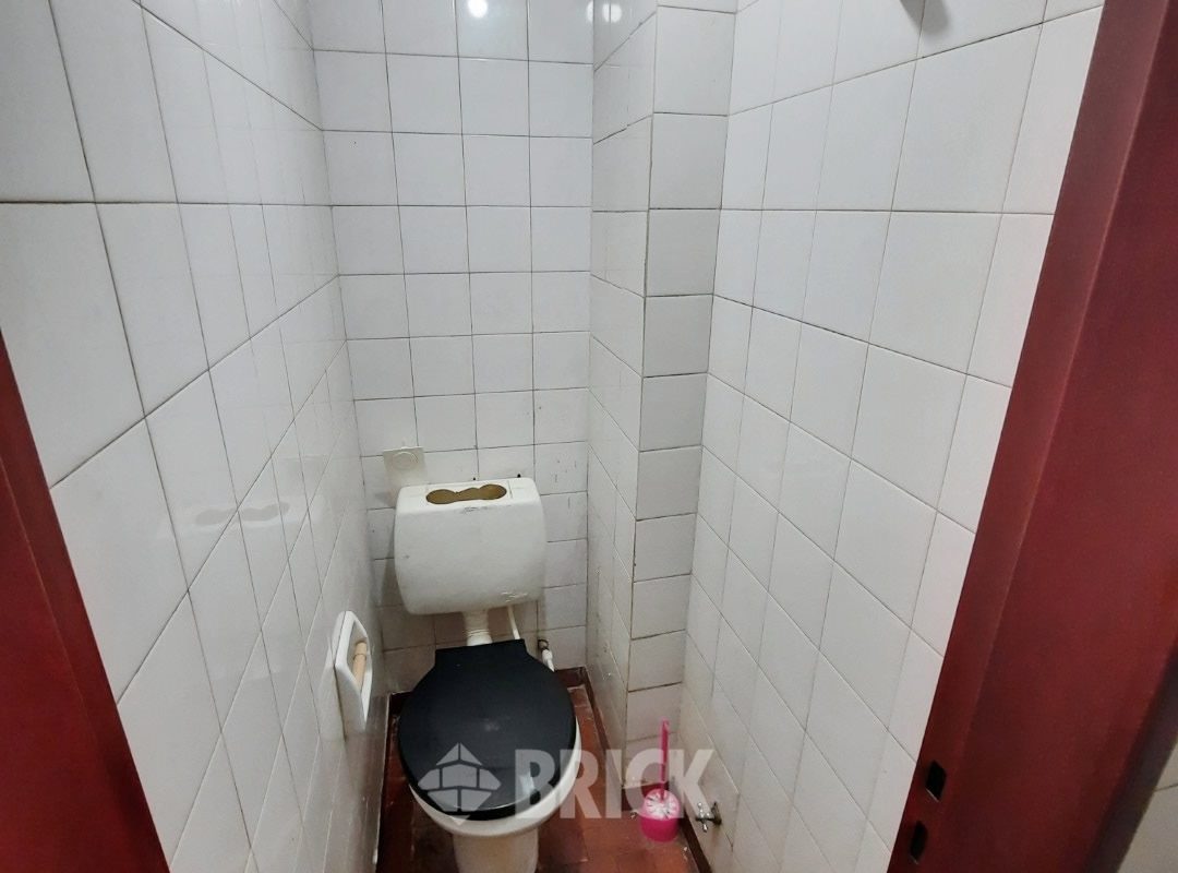 CORRIENTES, AV. al 2500 Piso PB Local 24 10