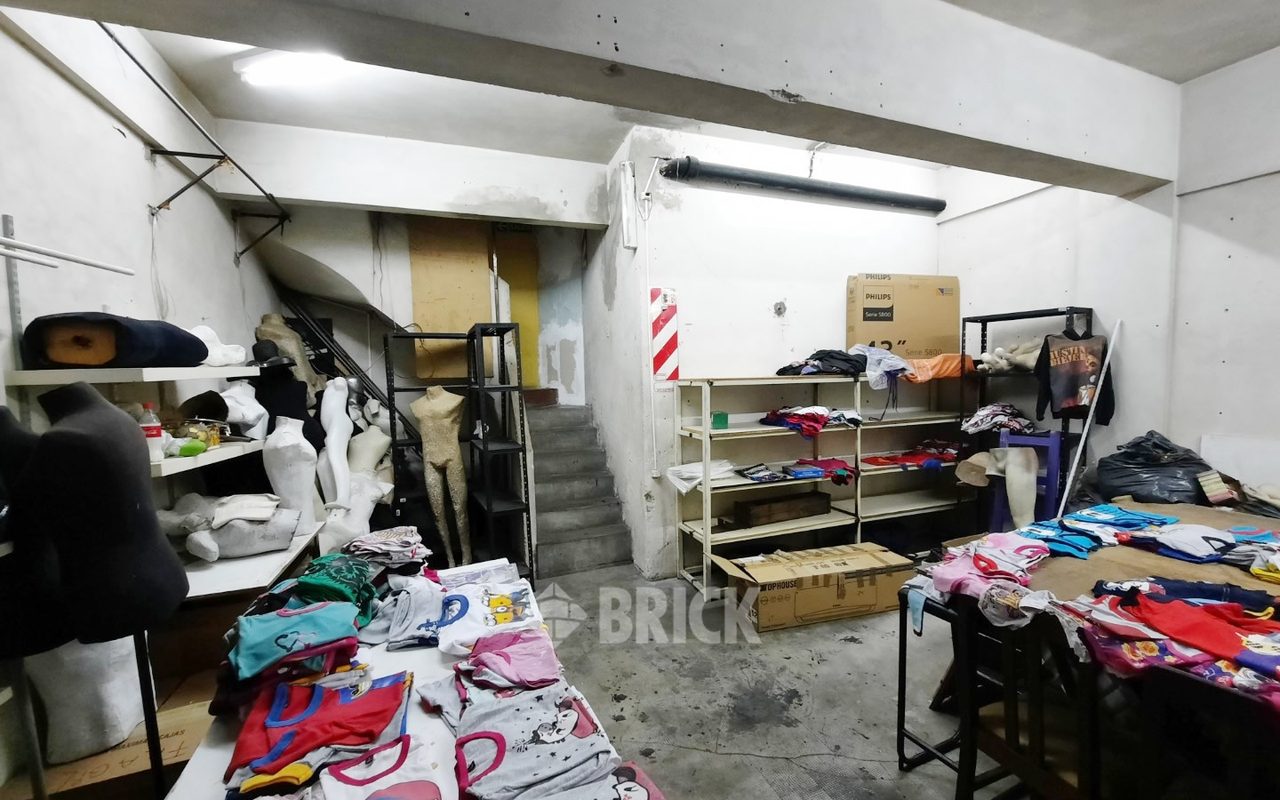 CORRIENTES, AV. al 2500 Piso PB Local 24 13