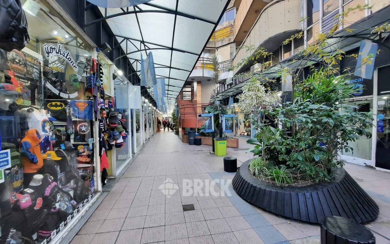 CORRIENTES, AV. al 2500 Piso PB Local 24 18