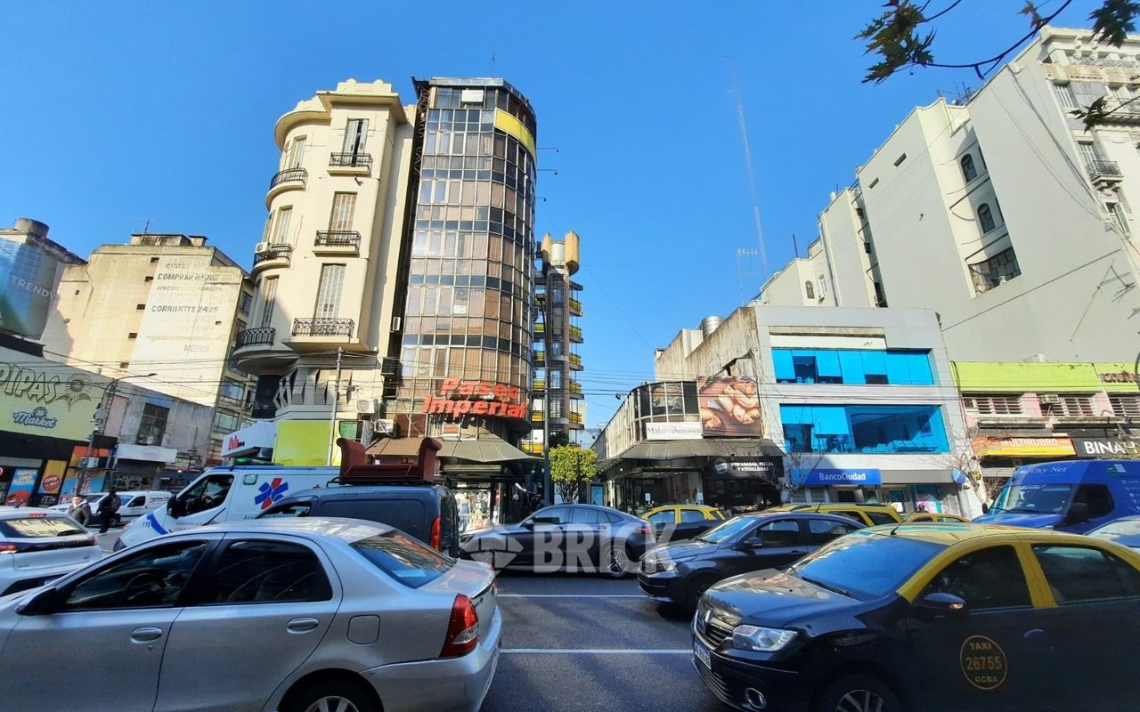 CORRIENTES, AV. al 2500 Piso PB Local 24 21