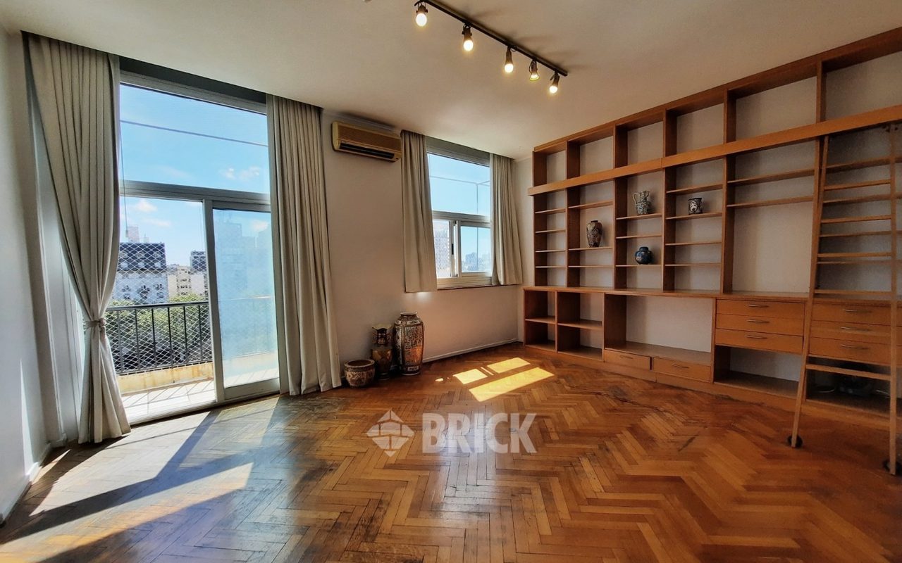 YRIGOYEN, HIPOLITO al 1500 Piso 5 1