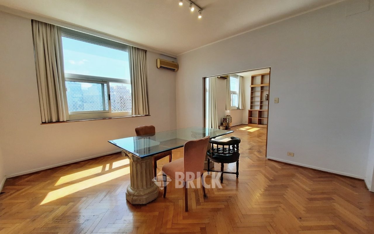 YRIGOYEN, HIPOLITO al 1500 Piso 5 10