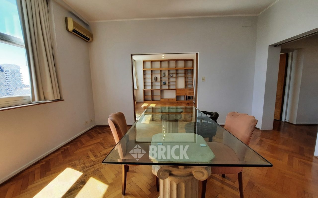 YRIGOYEN, HIPOLITO al 1500 Piso 5 11