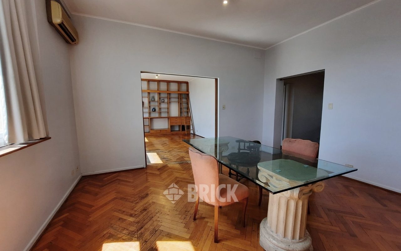 YRIGOYEN, HIPOLITO al 1500 Piso 5 12